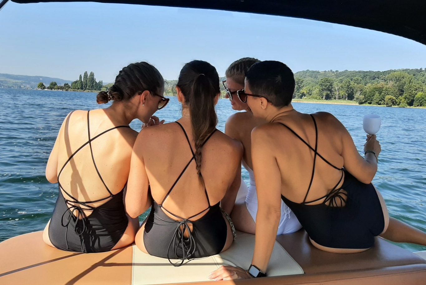 Exklusive Bootstouren Chartertouren privat oder geschäftlich